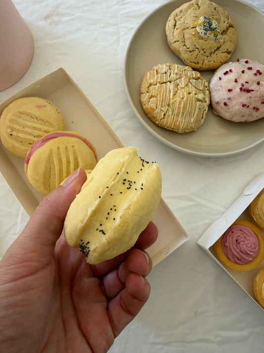Lemon Poppyseed & Raspberry Yo-Yos